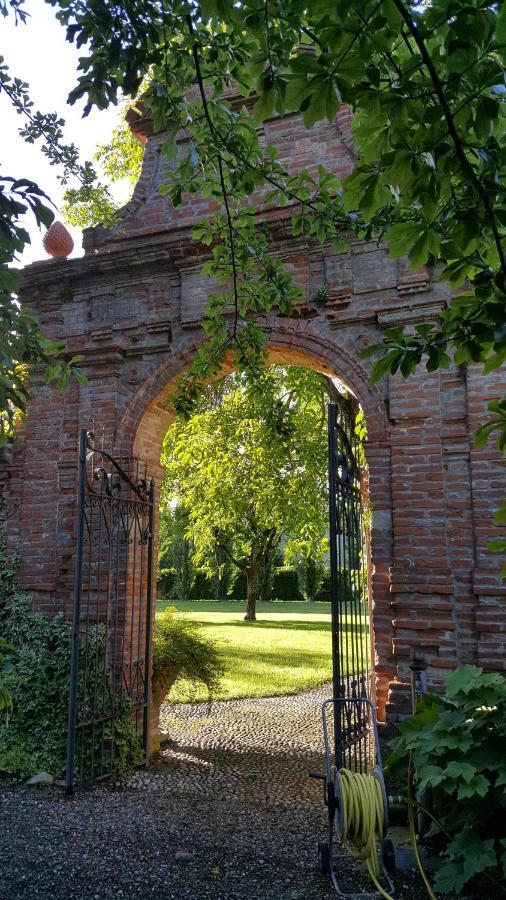 B&B La Cascina Grossa อาเลสซานเดรีย ภายนอก รูปภาพ